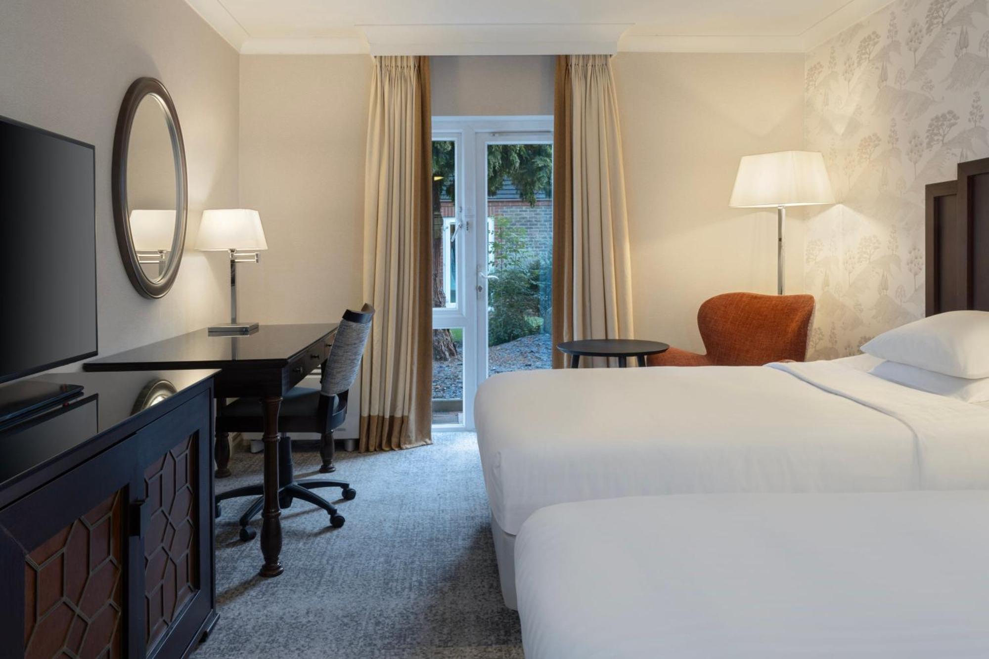Delta Hotels By Marriott Tudor Park Country Club Μέιντστοουν Εξωτερικό φωτογραφία