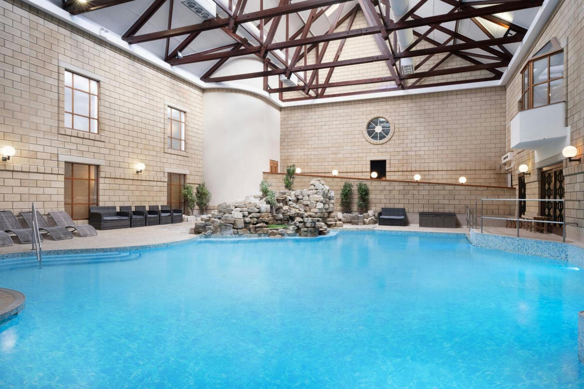Delta Hotels By Marriott Tudor Park Country Club Μέιντστοουν Εξωτερικό φωτογραφία